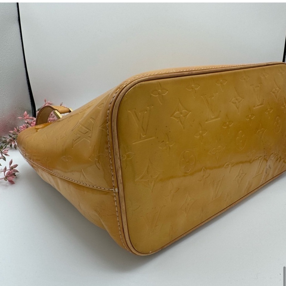 Louis Vuitton Yellow Vernis Leather Houston Shoulder Bag EUC - Picture 5 of 10